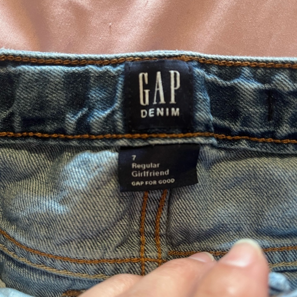 GAP Denim Light Blue Jeans - Picture 2 of 2